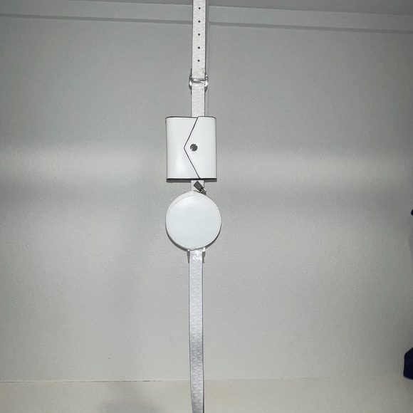 Micheal Kors Belt Bag white main image 4